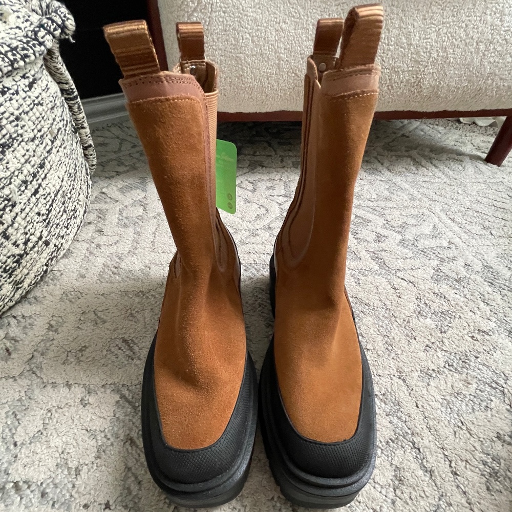Sam Edelman Lulia Chelsea Boot